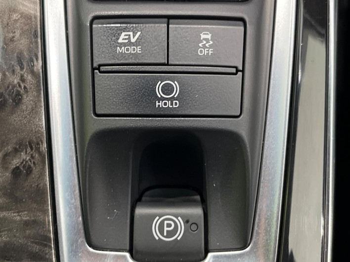 2019 Toyota Crown Hybrid 6AA-AZSH20 (UW-6a2f6bd104962)[12]