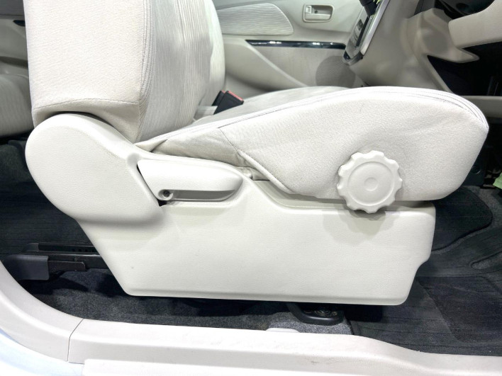2013 Mitsubishi eK Wagon DBA-B11W (UW-6a2f6bd543922)[17]