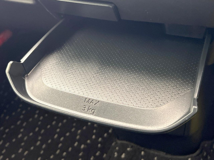 2021 Mitsubishi eK Cross Space 5AA-B34A (UW-6a2f6be04084c)[25]