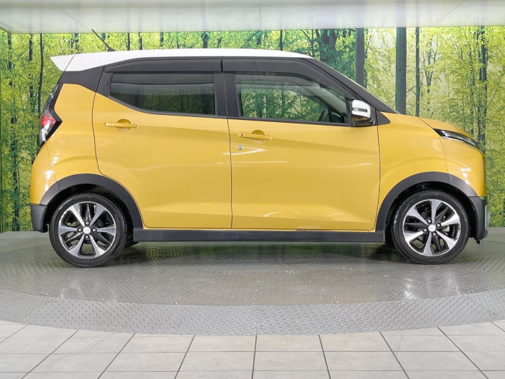 2019 Mitsubishi eK Cross 4AA-B35W (UW-6a2f6be1e9f8f)[20]
