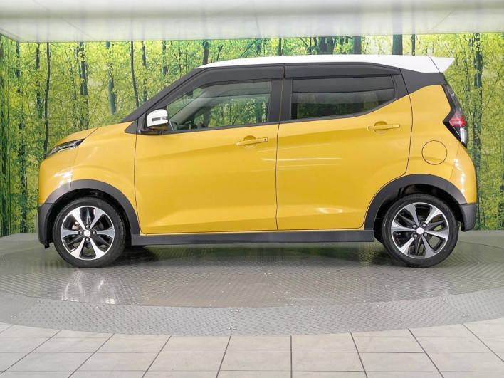 2019 Mitsubishi eK Cross 4AA-B35W (UW-6a2f6be1e9f8f)[24]
