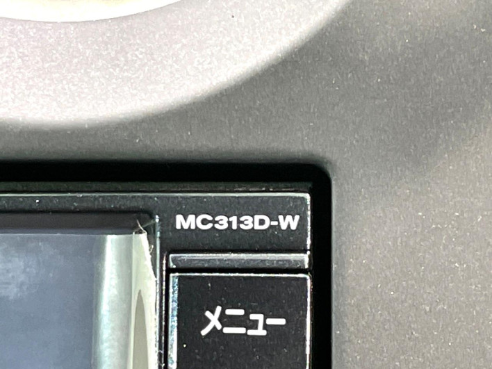 2013 Nissan Note DBA-E12 (UW-6a2f6c0458506)[12]