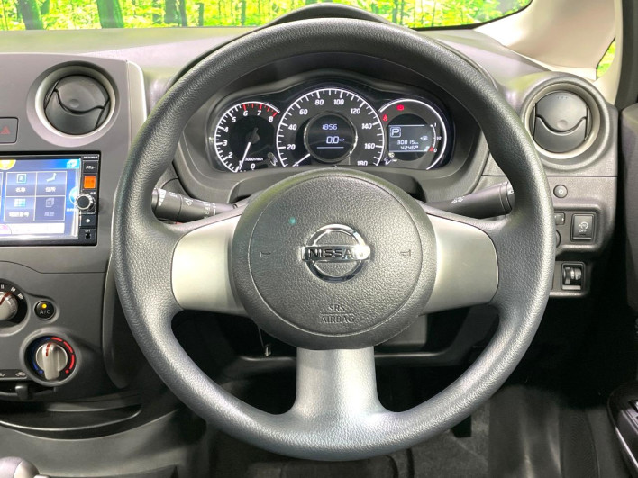 2013 Nissan Note DBA-E12 (UW-6a2f6c0458506)[21]