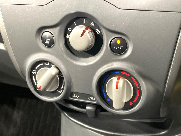 2013 Nissan Note DBA-E12 (UW-6a2f6c0458506)[23]