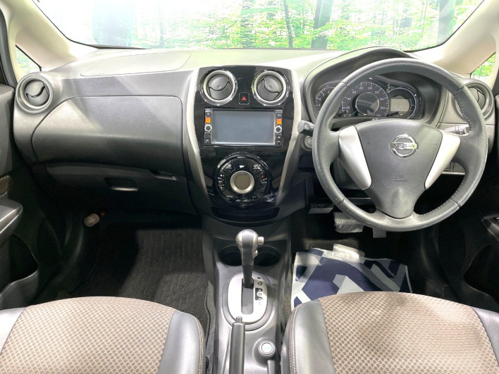2015 Nissan Note DBA-E12 (UW-6a2f6c05cf4e3)[4]