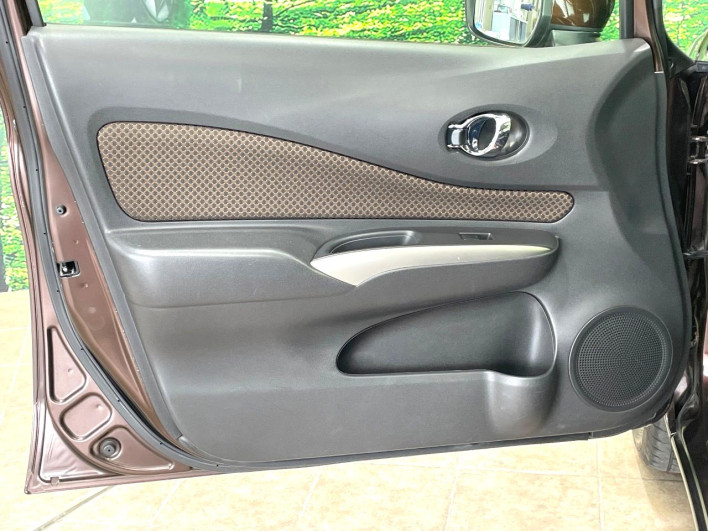 2015 Nissan Note DBA-E12 (UW-6a2f6c05cf4e3)[23]