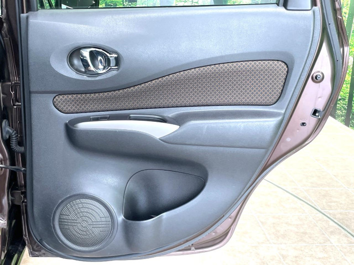 2015 Nissan Note DBA-E12 (UW-6a2f6c05cf4e3)[6]