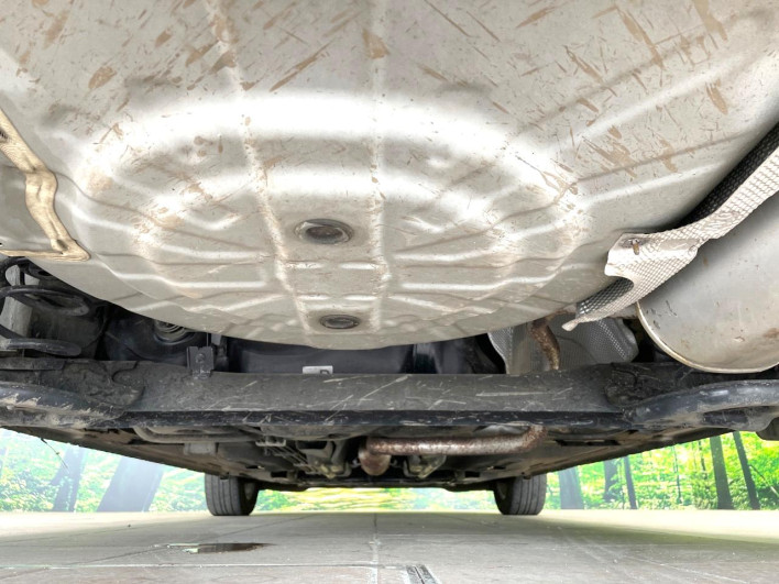 2015 Nissan Note DBA-E12 (UW-6a2f6c05cf4e3)[19]