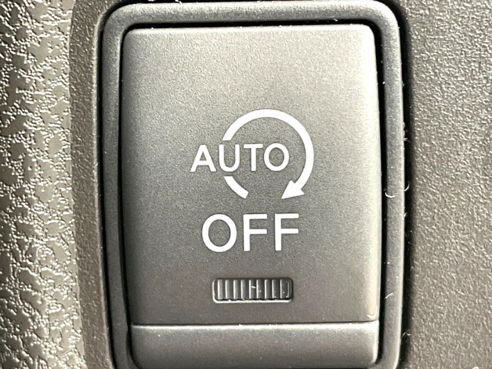 2015 Nissan Note DBA-E12 (UW-6a2f6c05cf4e3)[9]