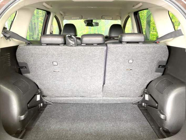 2015 Nissan Note DBA-E12 (UW-6a2f6c05cf4e3)[17]