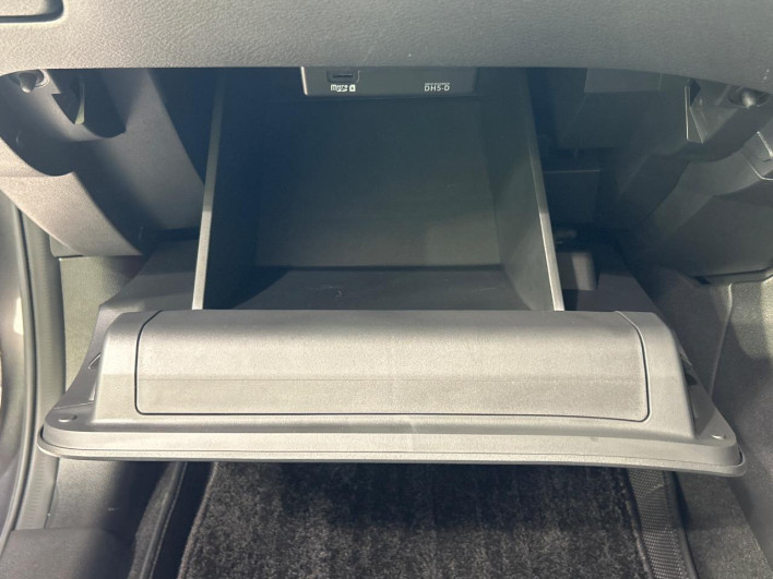 2022 Nissan Note 6AA-E13 (UW-6a2f6c0ac0037)[7]