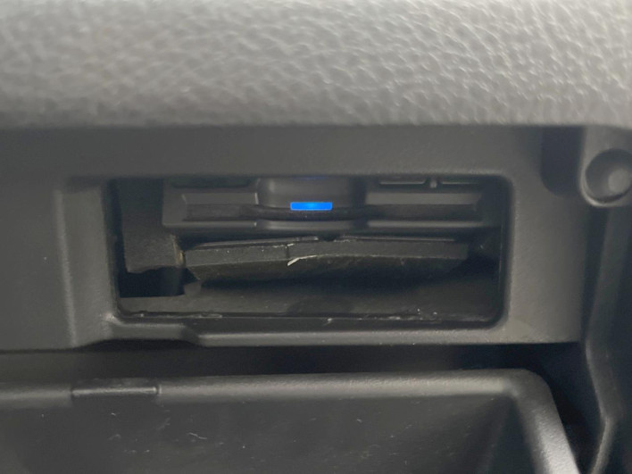 2011 Nissan Serena DBA-FC26 (UW-6a2f6c0c5d9e5)[15]