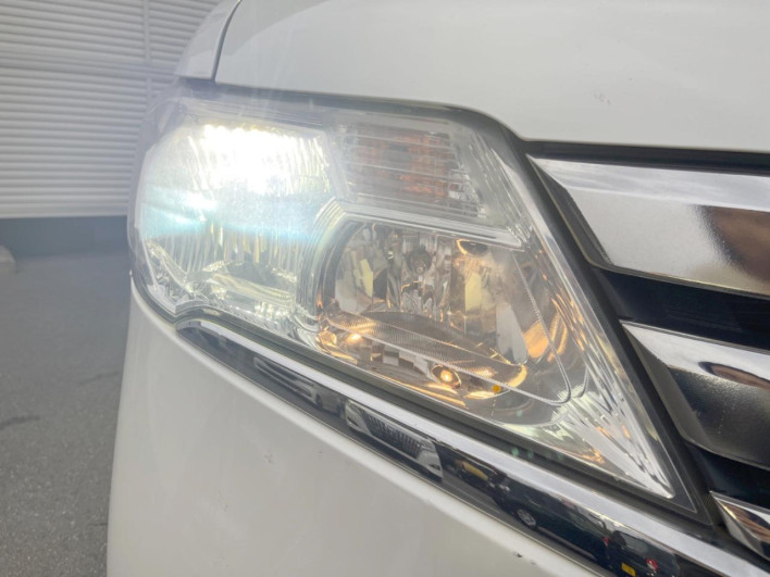 2011 Nissan Serena DBA-FC26 (UW-6a2f6c0c5d9e5)[5]