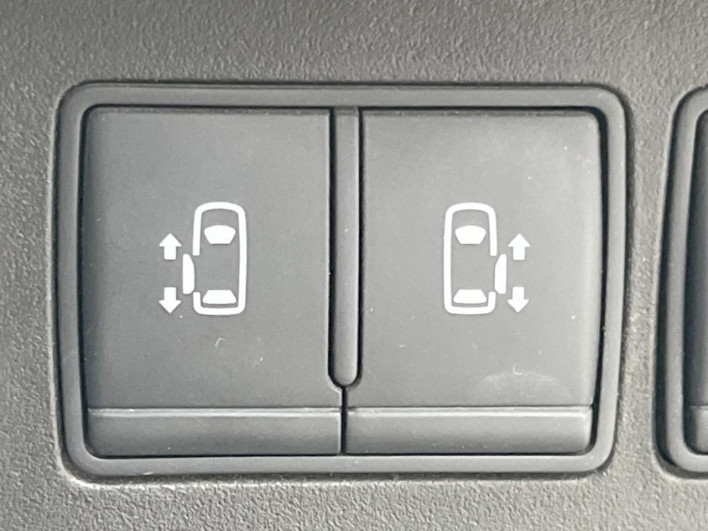 2011 Nissan Serena DBA-FC26 (UW-6a2f6c0c5d9e5)[14]