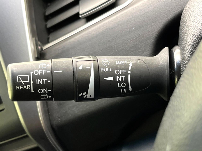 2017 Honda Freed hybrid DAA-GB7 (UW-6a2f6c1404ad2)[19]