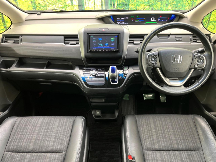 2017 Honda Freed hybrid DAA-GB7 (UW-6a2f6c1404ad2)[12]