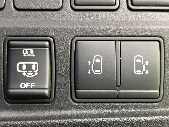 2016 Nissan Serena DAA-GFC27 (UW-6a2f6c1c8fec4)[10]