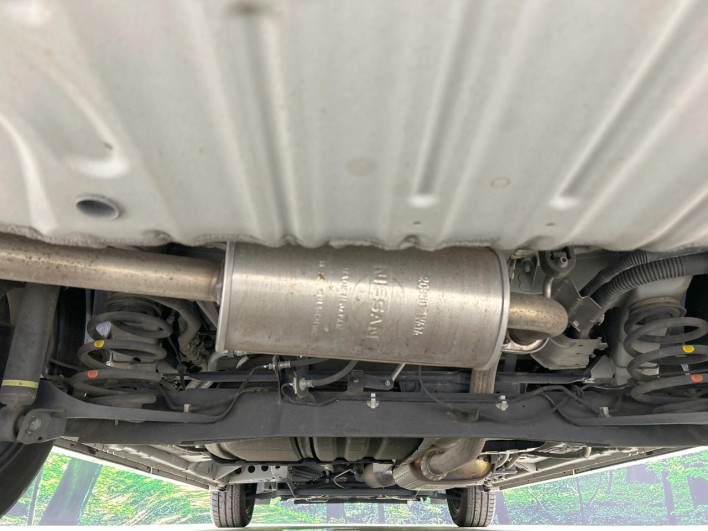 2017 Nissan Serena DAA-GFC27 (UW-6a2f6c1c93a5f)[29]