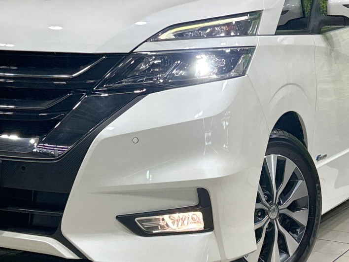 2017 Nissan Serena DAA-GFC27 (UW-6a2f6c1c93a5f)[18]