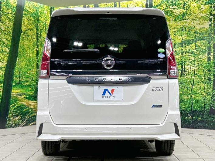 2017 Nissan Serena DAA-GFC27 (UW-6a2f6c1c93a5f)[11]