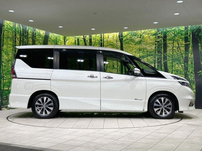 2017 Nissan Serena DAA-GFC27 (UW-6a2f6c1c93a5f)[9]