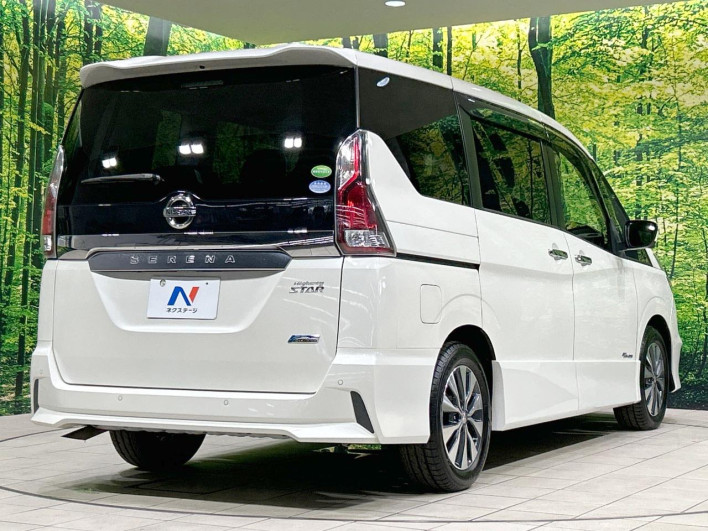 2017 Nissan Serena DAA-GFC27 (UW-6a2f6c1c93a5f)[10]
