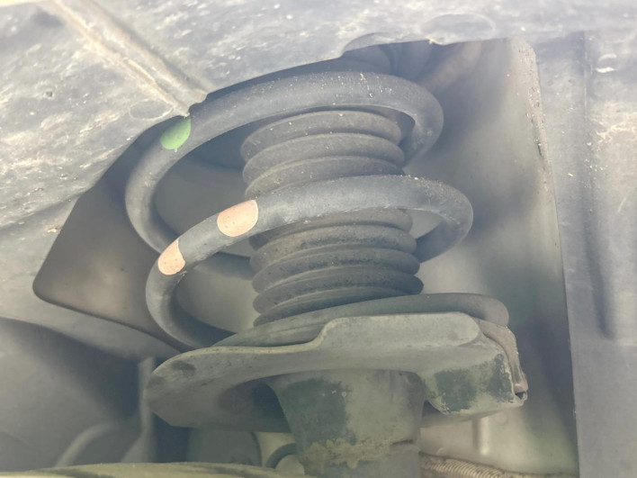 2017 Nissan Serena DAA-GFC27 (UW-6a2f6c1c93a5f)[17]