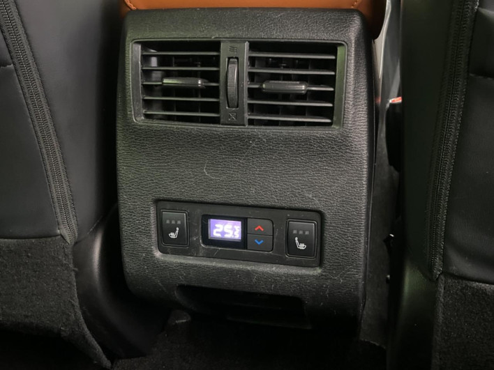 2022 Mitsubishi OUTLANDER PHEV 5LA-GN0W (UW-6a2f6c28d4654)[28]