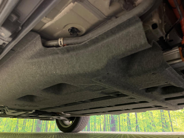 2022 Mitsubishi OUTLANDER PHEV 5LA-GN0W (UW-6a2f6c28d4654)[21]