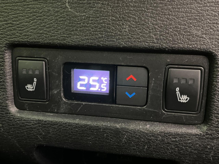 2022 Mitsubishi OUTLANDER PHEV 5LA-GN0W (UW-6a2f6c28d4654)[29]