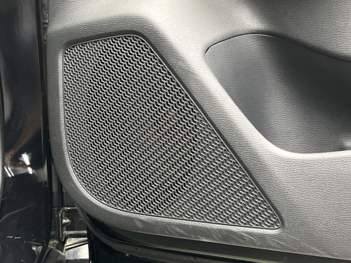 2022 Mitsubishi OUTLANDER PHEV 5LA-GN0W (UW-6a2f6c28d4654)[24]