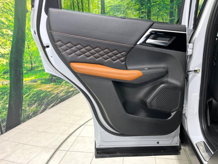 2022 Mitsubishi OUTLANDER PHEV 5LA-GN0W (UW-6a2f6c291eb18)[7]