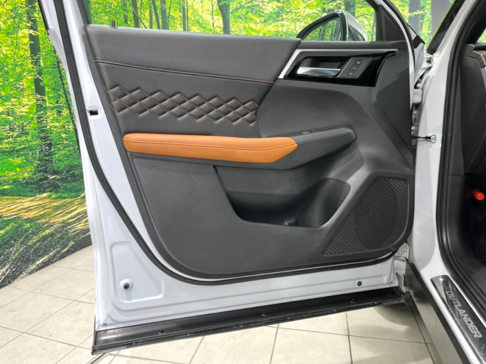 2022 Mitsubishi OUTLANDER PHEV 5LA-GN0W (UW-6a2f6c291eb18)[8]