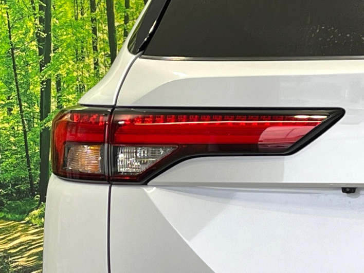 2022 Mitsubishi OUTLANDER PHEV 5LA-GN0W (UW-6a2f6c291eb18)[16]