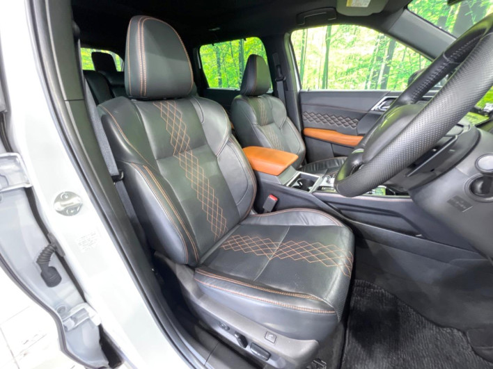 2022 Mitsubishi OUTLANDER PHEV 5LA-GN0W (UW-6a2f6c291eb18)[27]