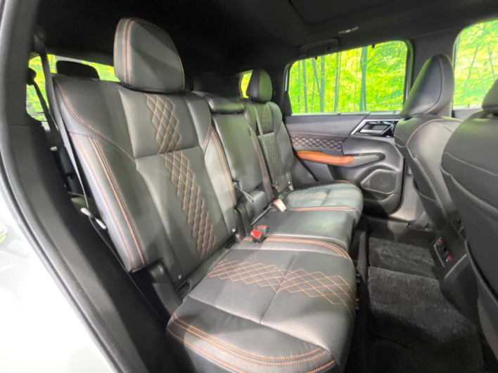 2022 Mitsubishi OUTLANDER PHEV 5LA-GN0W (UW-6a2f6c291eb18)[25]