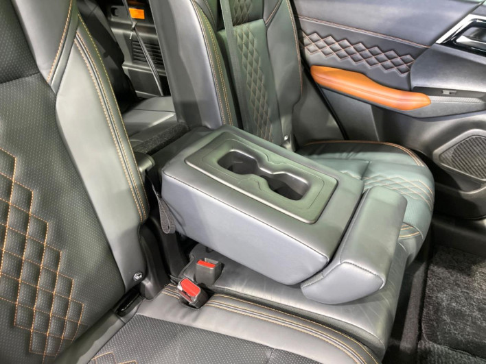 2022 Mitsubishi OUTLANDER PHEV 5LA-GN0W (UW-6a2f6c291eb18)[26]
