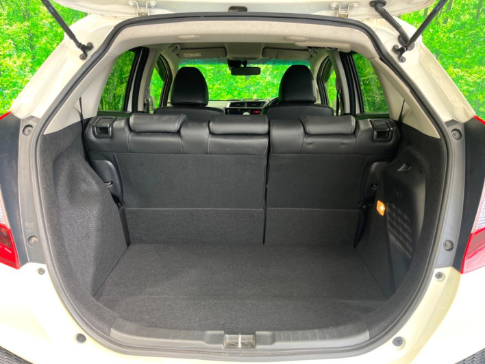 2014 Honda Fit Hybrid DAA-GP5 (UW-6a2f6c2b9fe8a)[13]