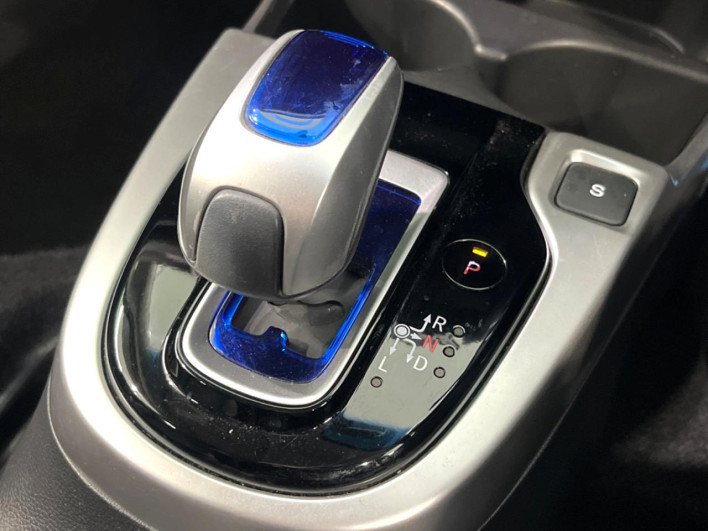 2014 Honda Fit Hybrid DAA-GP5 (UW-6a2f6c2b9fe8a)[26]
