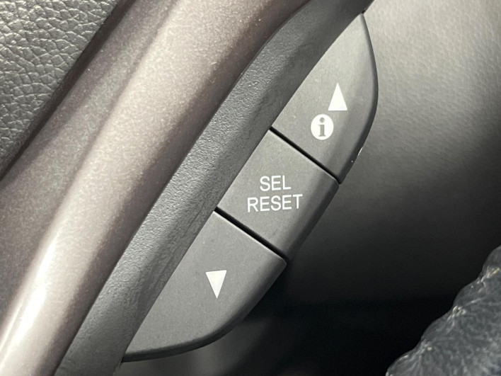 2017 Honda Fit Hybrid DAA-GP6 (UW-6a2f6c2c330fa)[26]