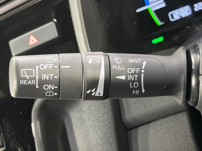 2017 Honda Fit Hybrid DAA-GP6 (UW-6a2f6c2c330fa)[27]
