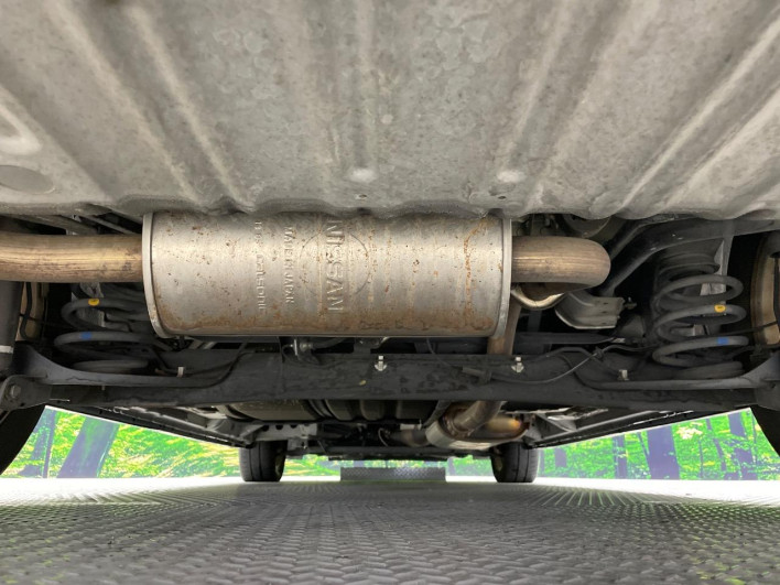 2013 Nissan Serena DAA-HFC26 (UW-6a2f6c438ba95)[24]