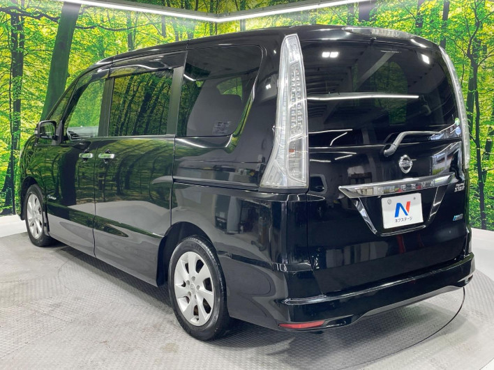 2013 Nissan Serena DAA-HFC26 (UW-6a2f6c438ba95)[14]