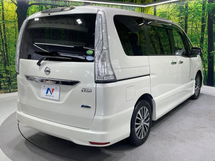 2015 Nissan Serena DAA-HFC26 (UW-6a2f6c4432f21)[19]