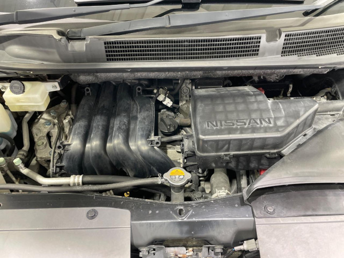 2015 Nissan Serena DAA-HFC26 (UW-6a2f6c4432f21)[5]