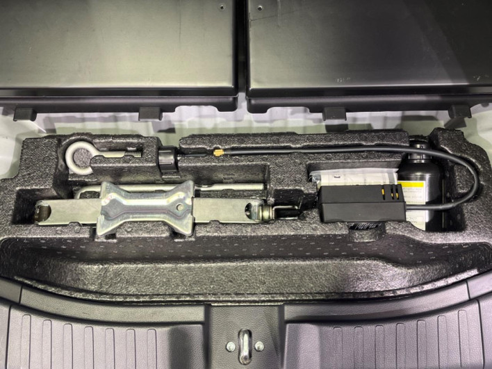 2021 Honda N-BOX CUSTOM 6BA-JF3 (UW-6a2f6c627c154)[17]
