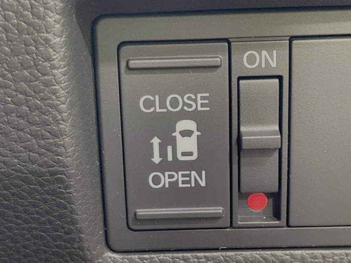 2022 Honda N-BOX CUSTOM 6BA-JF3 (UW-6a2f6c66783dd)[26]