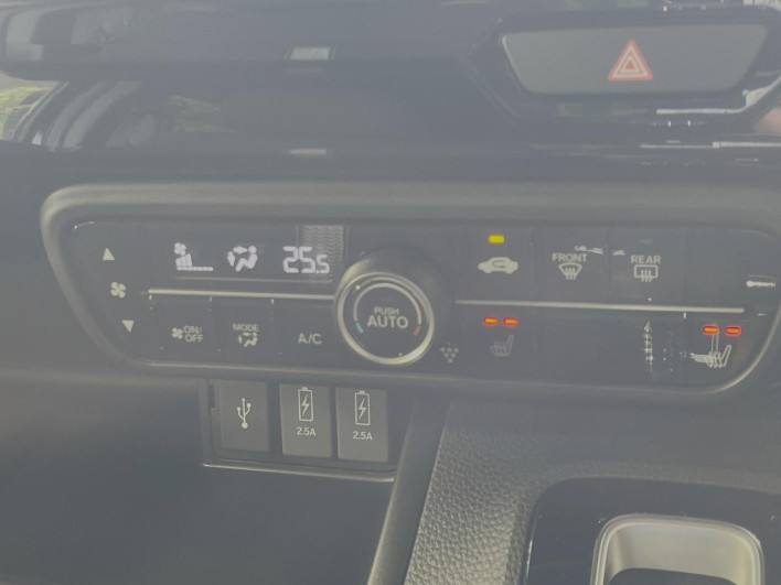 2022 Honda N-BOX CUSTOM 6BA-JF3 (UW-6a2f6c66783dd)[18]