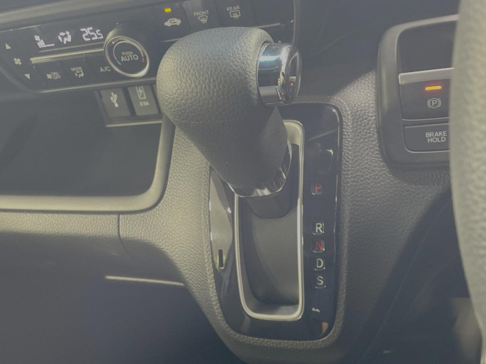 2022 Honda N-BOX CUSTOM 6BA-JF3 (UW-6a2f6c66783dd)[15]