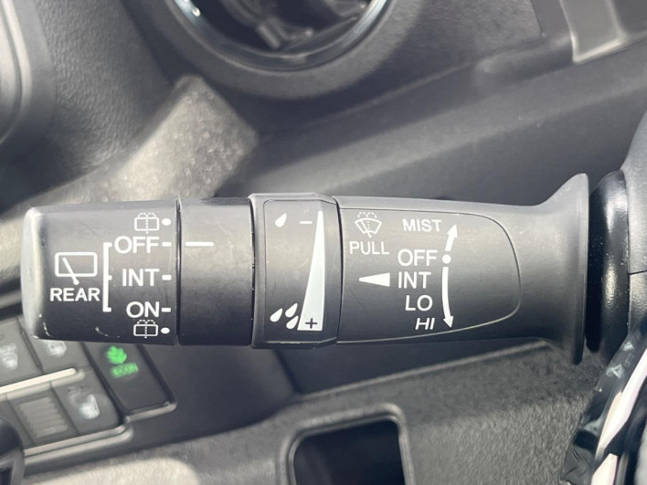 2023 Honda N-BOX CUSTOM 6BA-JF5 (UW-6a2f6c6a99a76)[14]
